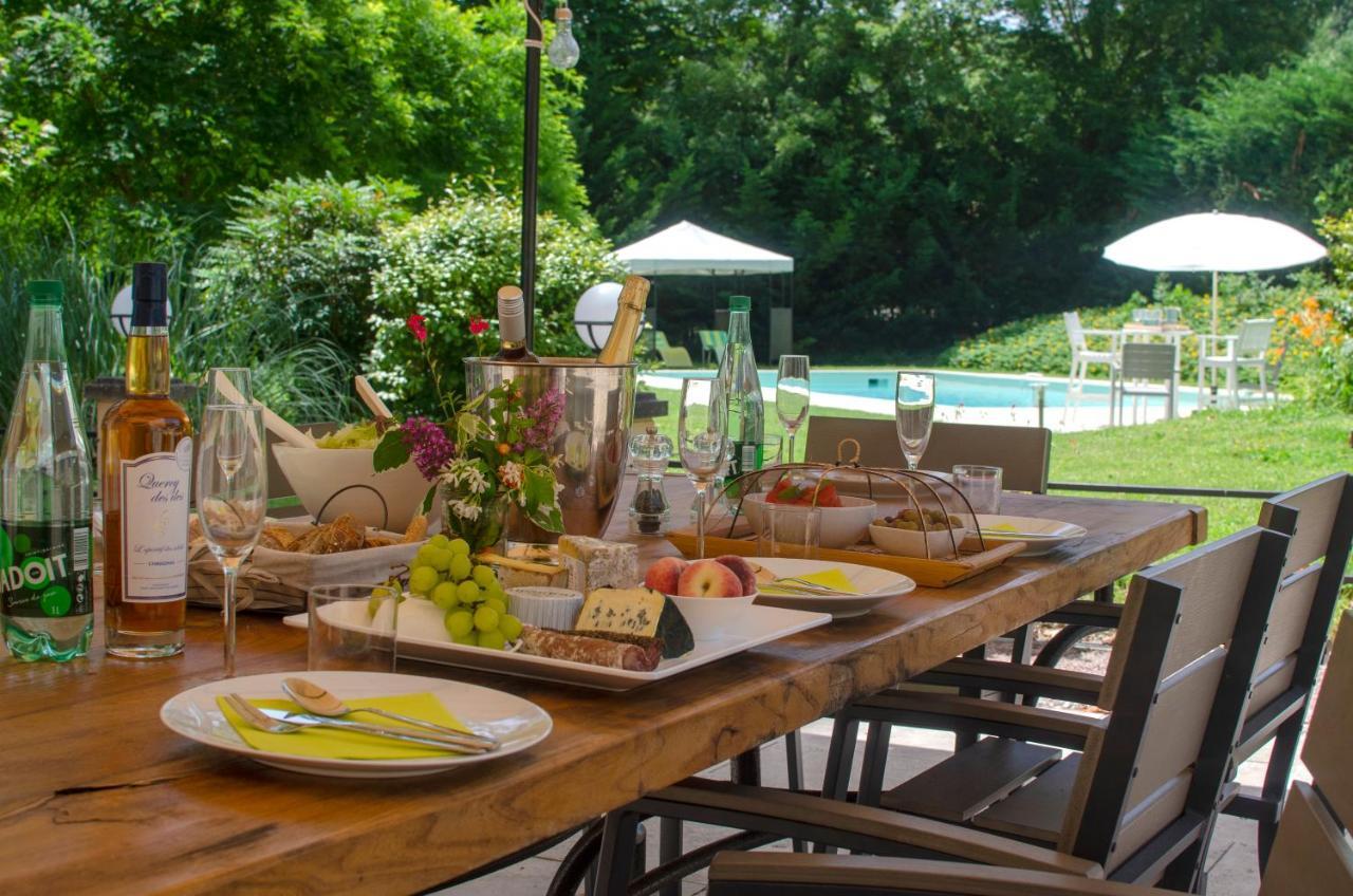 Manoir Le Bourg, Touffailles Villa Bagian luar foto